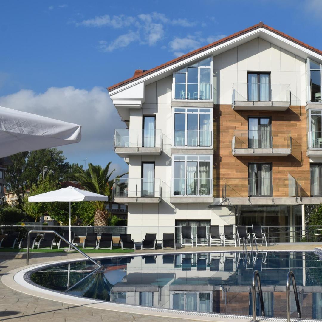 Playa Joyel Family Rooms Noja Bagian luar foto